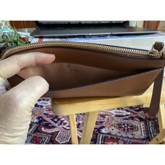 KATE SPADE NWT, Lucy Pebble Leather, medium Zip Wristlet, Warm Ginger/Tan/Saddle - Picture 5 of 6